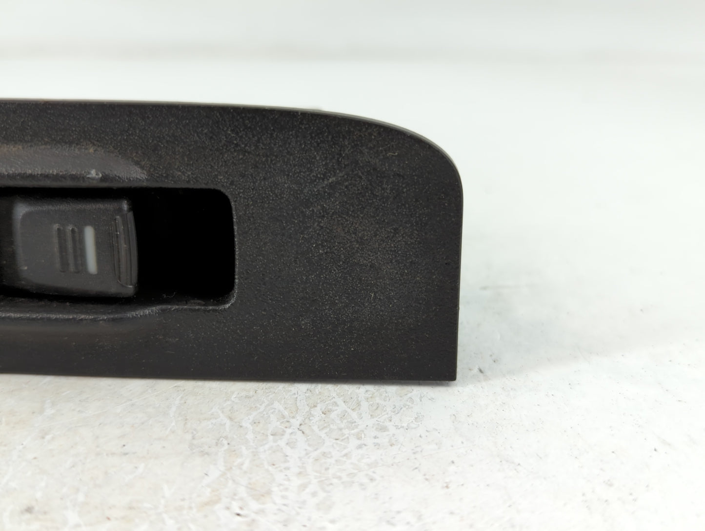 2004-2012 Chevrolet Colorado Master Power Window Switch Replacement Driver Side Left P/N:514644 Fits OEM Used Auto Parts - O