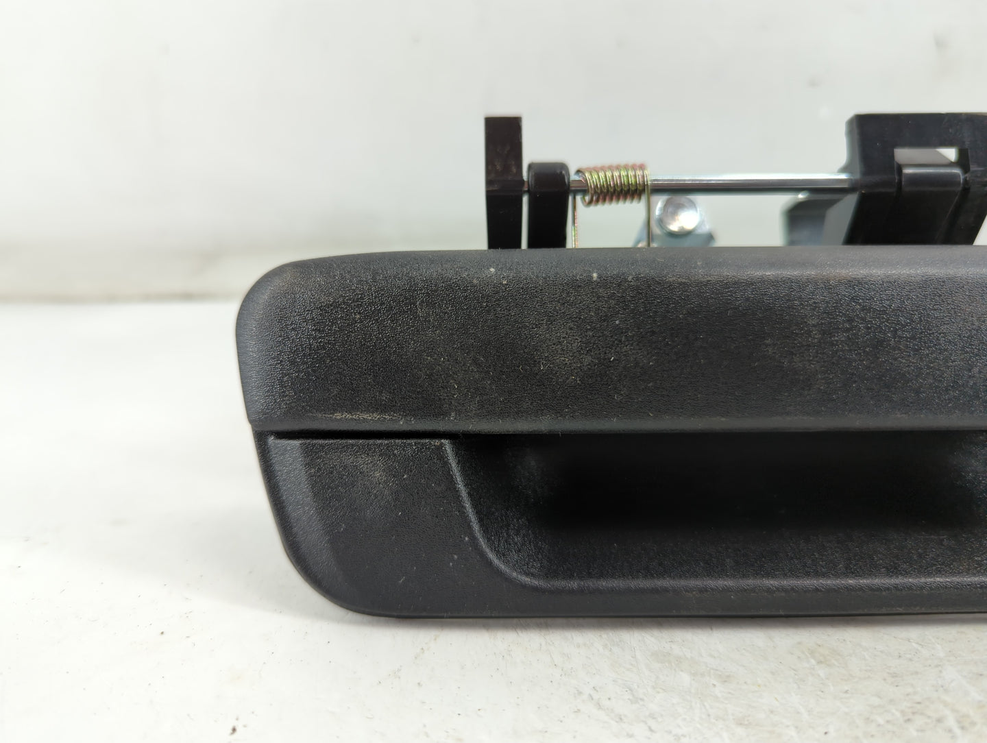 2004 Chevrolet Colorado Driver Rear Left Door Handle Exterior Assembly - Oemusedautoparts1.com