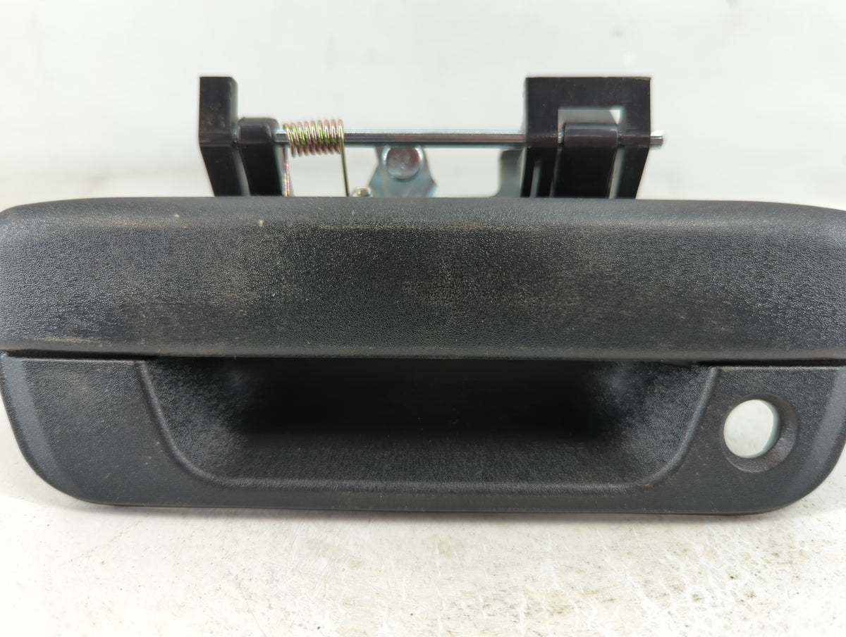2004 Chevrolet Colorado Driver Rear Left Door Handle Exterior Assembly 885503 - Oemusedautoparts1.com