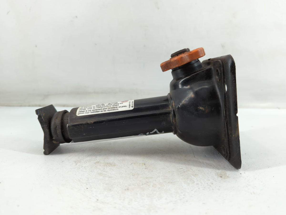 2005 Gmc Envoy Xl Spare Scissor Car Jack - Oemusedautoparts1.com