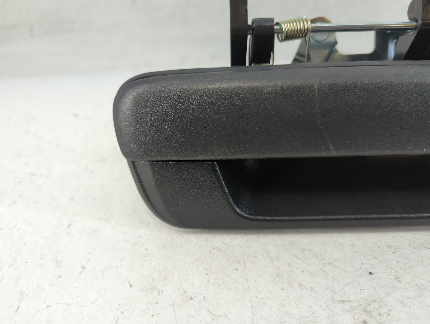 2004 Chevrolet Colorado Driver Rear Left Door Handle Exterior Assembly 886831 - Oemusedautoparts1.com