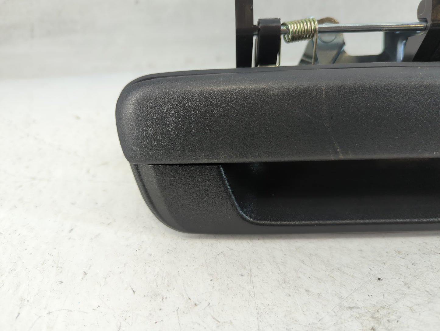 2004 Chevrolet Colorado Driver Rear Left Door Handle Exterior Assembly 886831 - Oemusedautoparts1.com