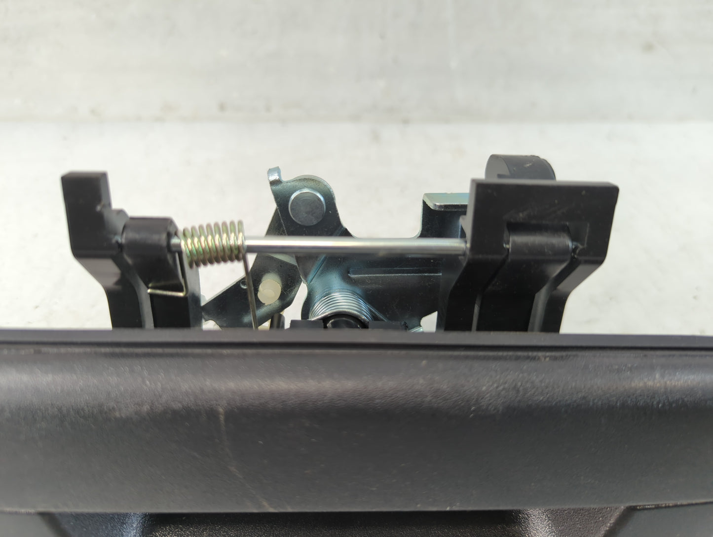 2004 Chevrolet Colorado Driver Rear Left Door Handle Exterior Assembly - Oemusedautoparts1.com