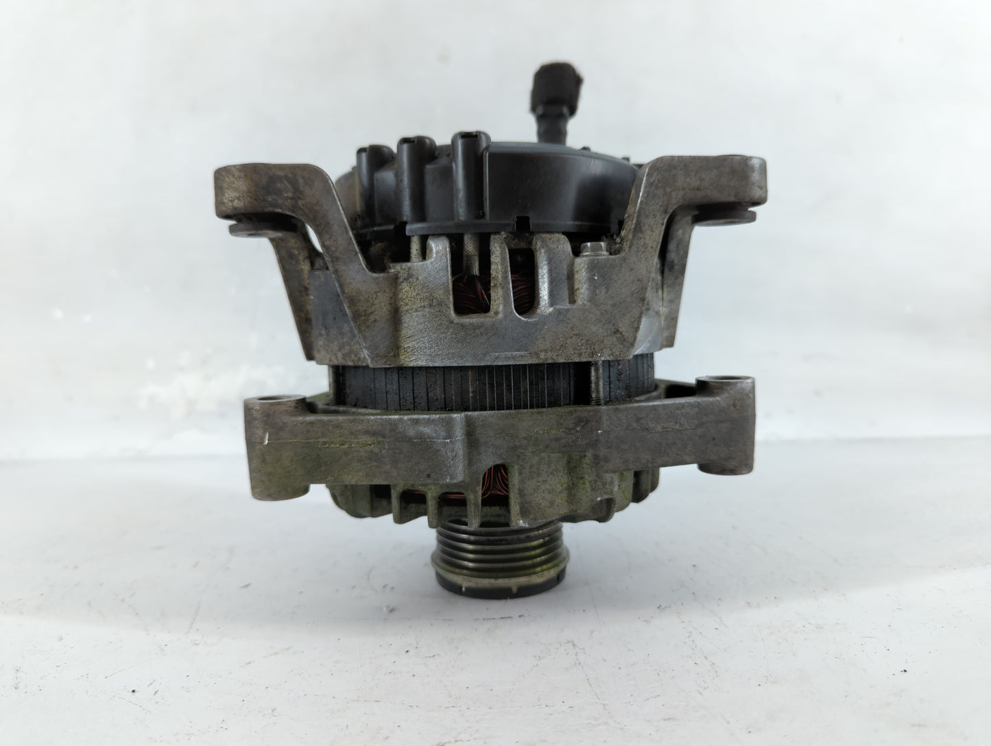 2011 Chevrolet Cruze Alternator Replacement Generator Charging Assembly Engine OEM P/N:13577154 Fits OEM Used Auto Parts - O