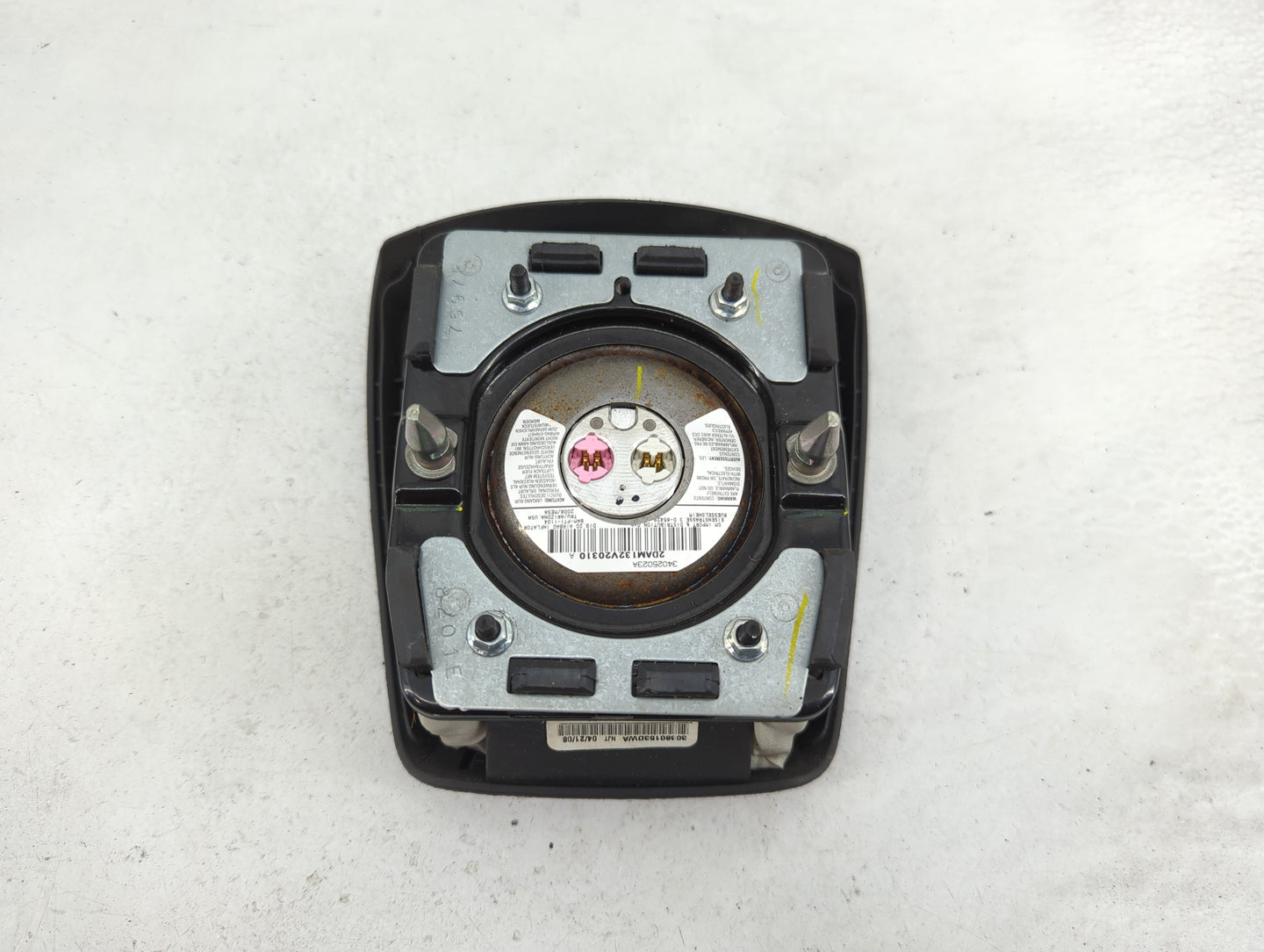 2007-2009 Chevrolet Equinox Air Bag Driver Left Steering Wheel Mounted - Oemusedautoparts1.com
