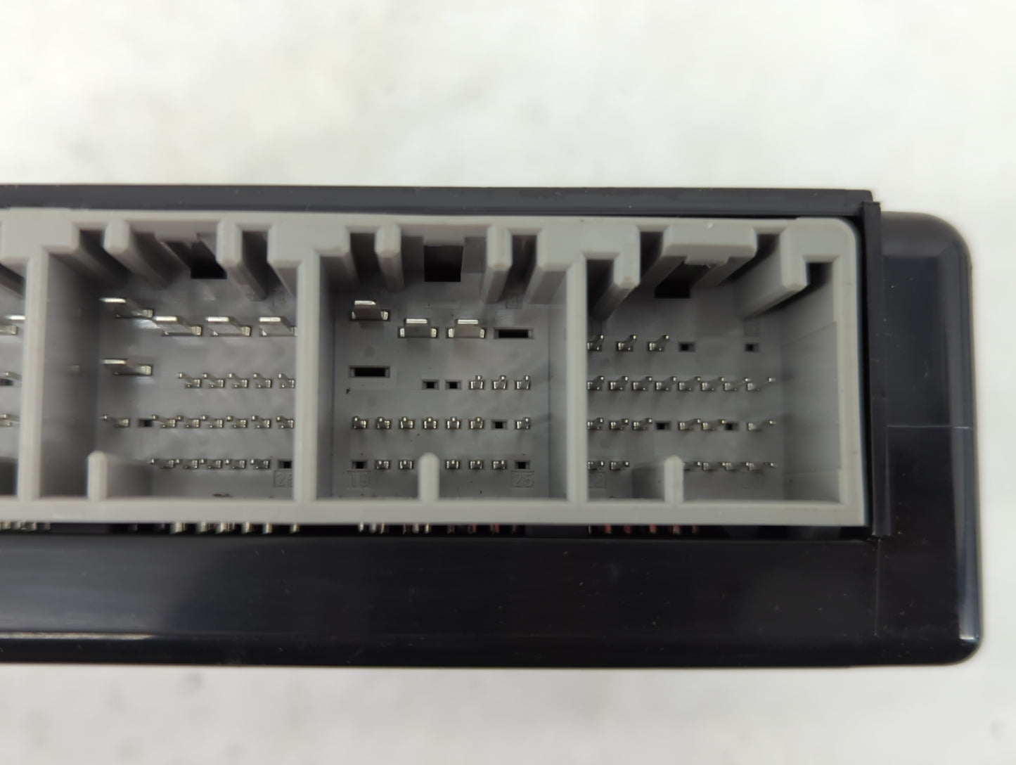 2007-2009 Chevrolet Equinox Body Control Module Bcm Inner Cabin Fuse Box - Oemusedautoparts1.com