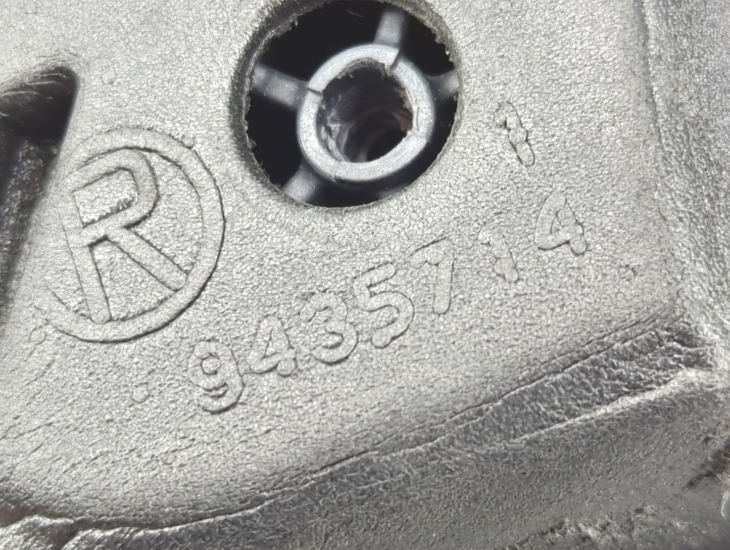 2005-2009 Chevrolet Equinox Passenger Side View Mirror - Right Door Mirror OEM Used - Oemusedautoparts1.com