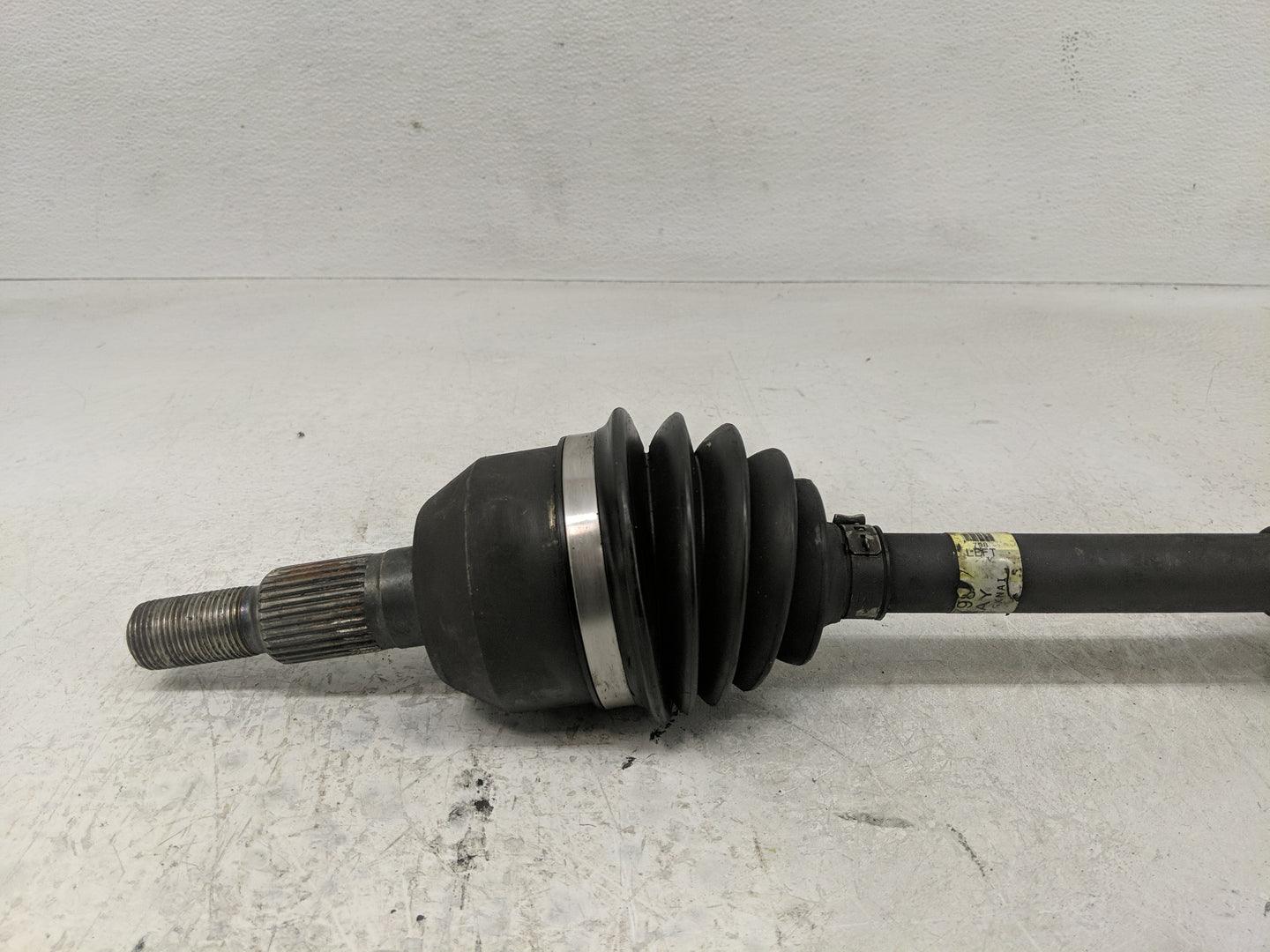 2007-2009 Chevrolet Equinox Axle Shaft Front Driver Cv C/v - Oemusedautoparts1.com
