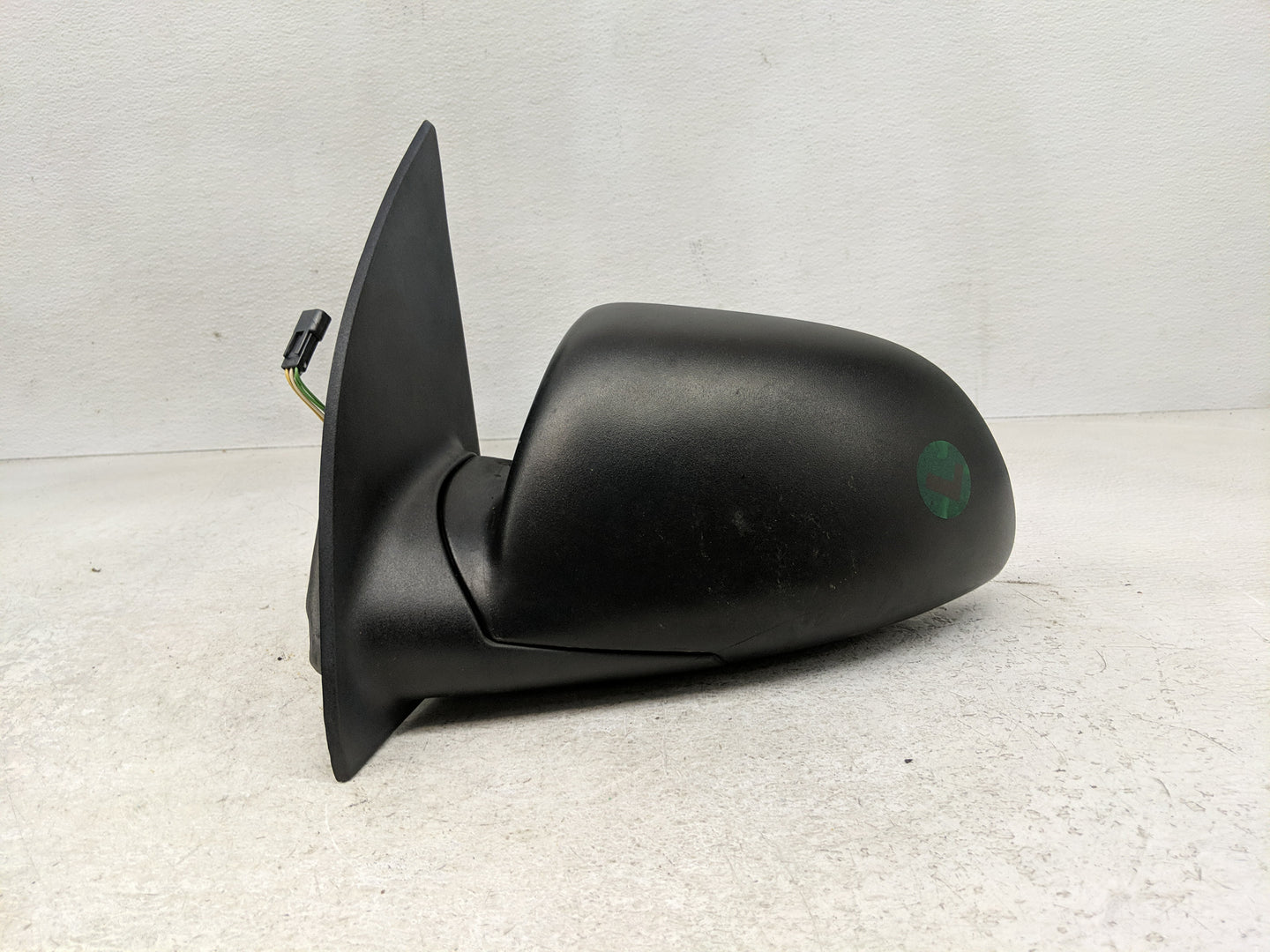 2005-2009 Chevrolet Equinox Driver Side View Mirror - Left Door Mirror OEM Used - Oemusedautoparts1.com