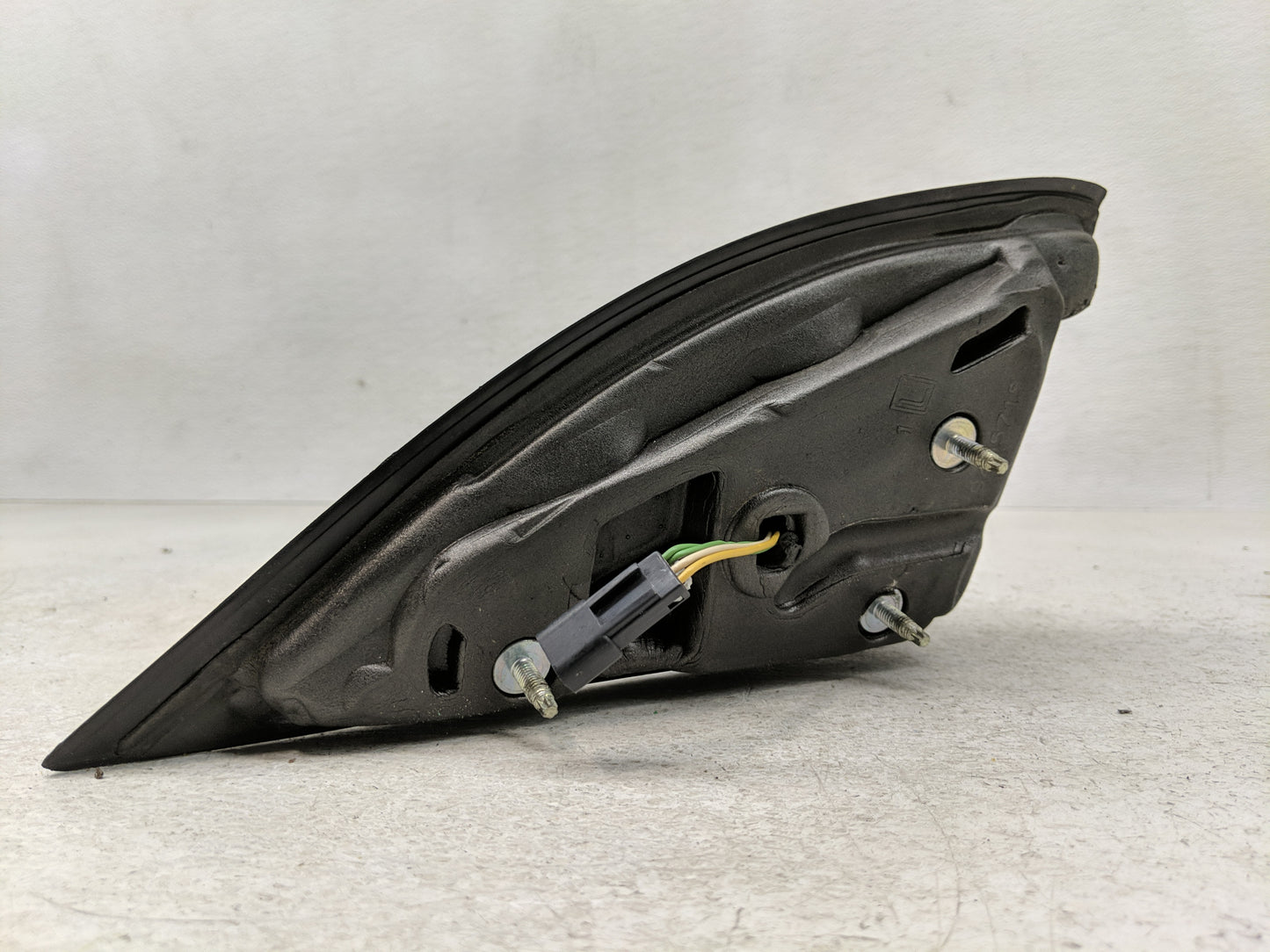 2005-2009 Chevrolet Equinox Driver Side View Mirror - Left Door Mirror OEM Used - Oemusedautoparts1.com
