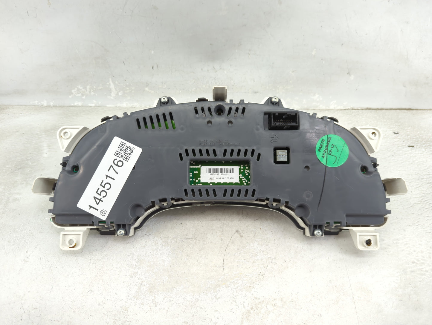 2008-2009 Chevrolet Equinox Instrument Cluster Speedometer Gauges Miles: Fits Fits 2008 2009 OEM Used Auto Parts - Oemusedau