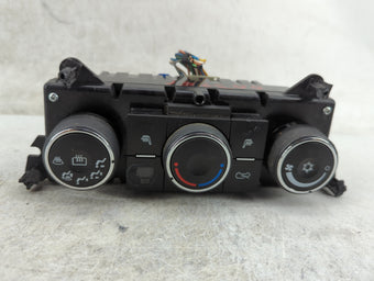compare product 2007-2009 Chevrolet Equinox Climate Control Module Temperature AC/Heater Replacement P/N:25863023 Fits Fits 2007 2008 2009 OEM Used Auto Parts