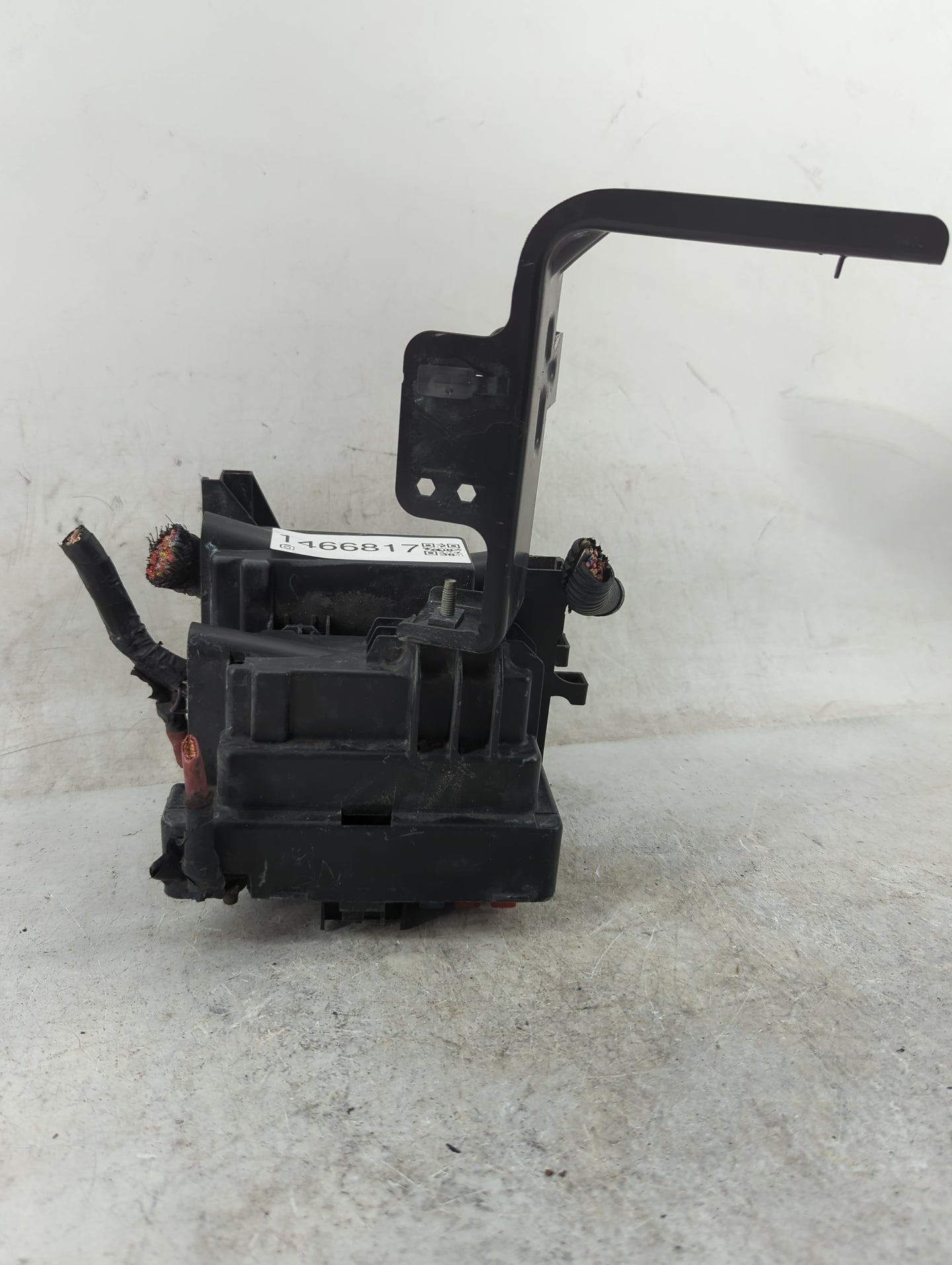 2007-2009 Chevrolet Equinox Fusebox Fuse Box Panel Relay Module P/N:25820367 6351-1761 Fits Fits 2007 2008 2009 OEM Used Aut