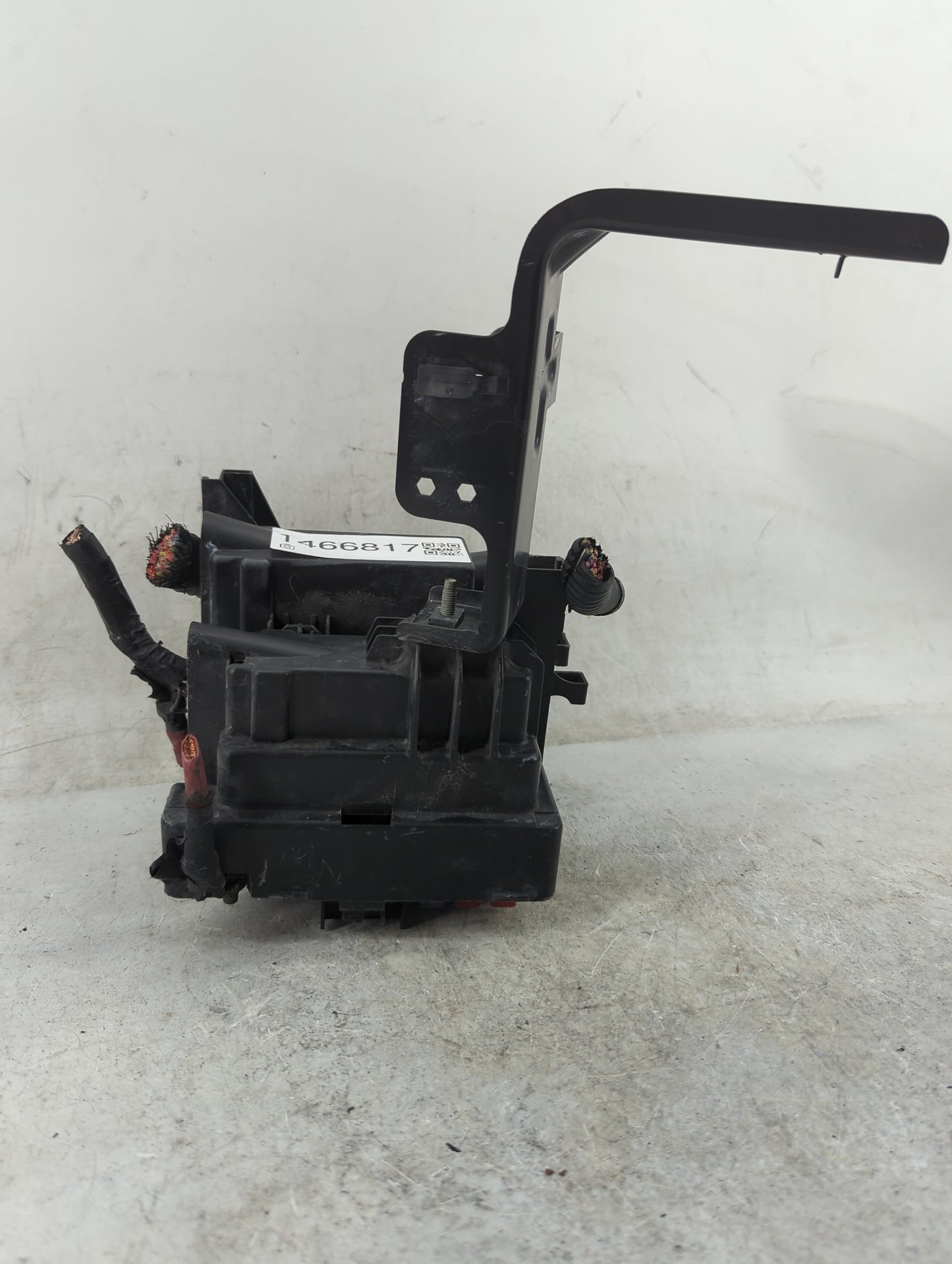 2007-2009 Chevrolet Equinox Fusebox Fuse Box Panel Relay Module P/N:25820367 6351-1761 Fits Fits 2007 2008 2009 OEM Used Aut