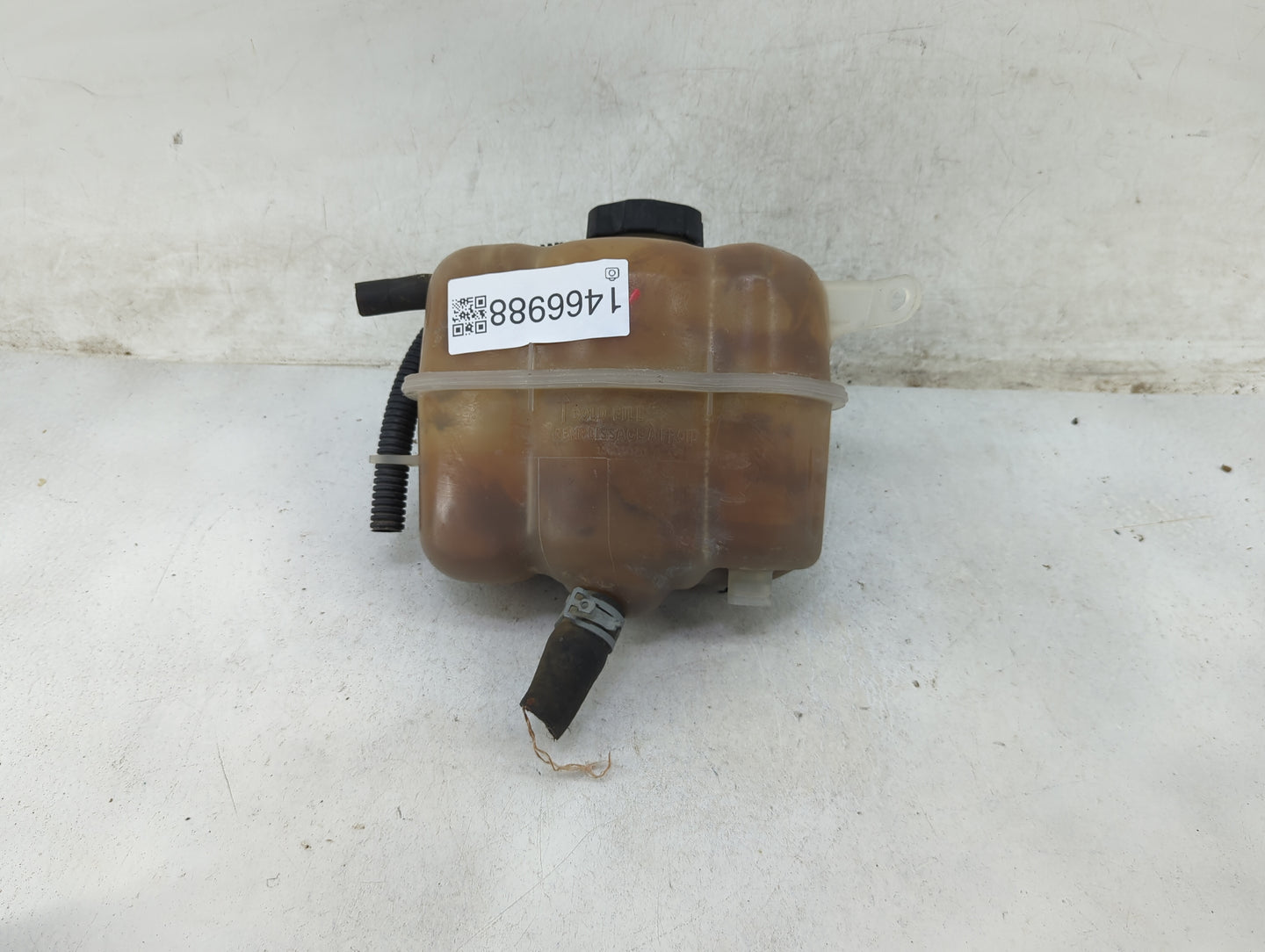 2006 Chevrolet Equinox Radiator Coolant Overflow Expansion Tank Bottle 1466988 - Oemusedautoparts1.com