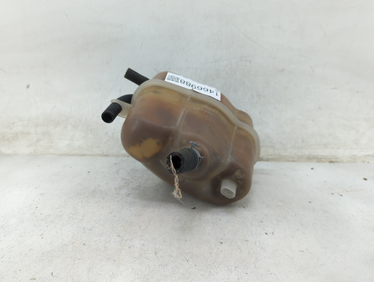 2006 Chevrolet Equinox Radiator Coolant Overflow Expansion Tank Bottle 1466988 - Oemusedautoparts1.com