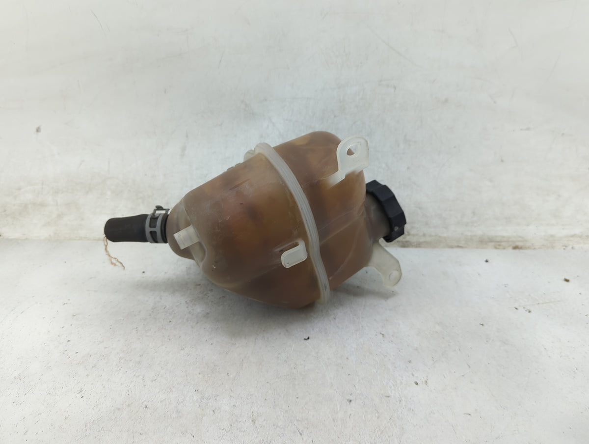2006 Chevrolet Equinox Radiator Coolant Overflow Expansion Tank Bottle 1466988 - Oemusedautoparts1.com