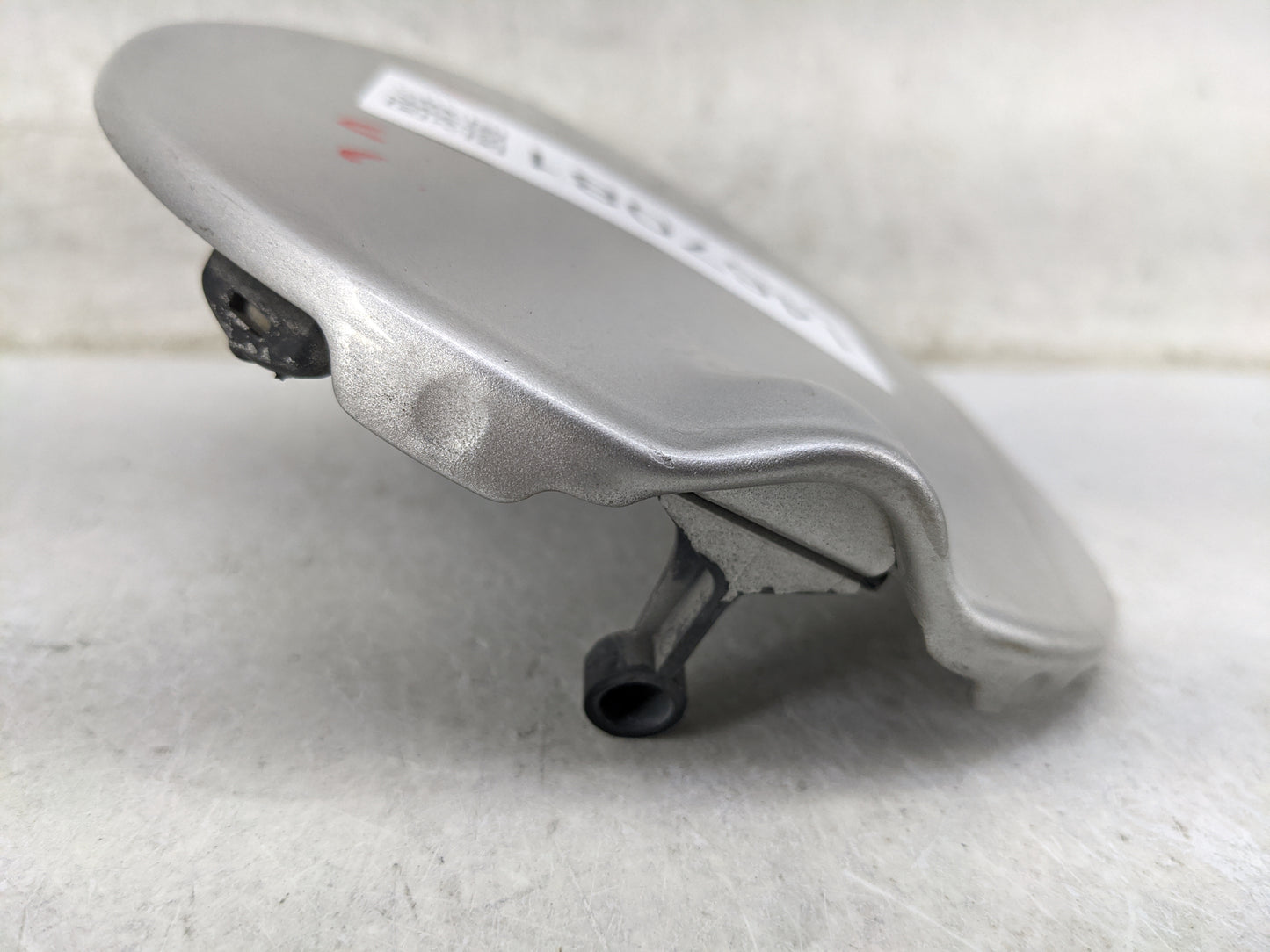 2008 Chevrolet Equinox Fuel Tank Door Lid Gas Tank Silver - Oemusedautoparts1.com