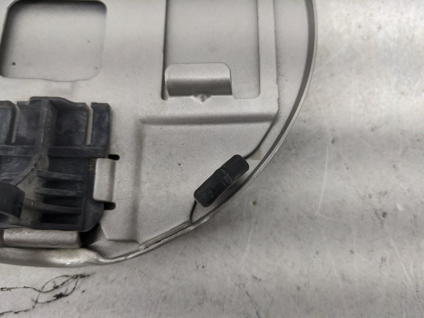 2008 Chevrolet Equinox Fuel Tank Door Lid Gas Tank Silver - Oemusedautoparts1.com