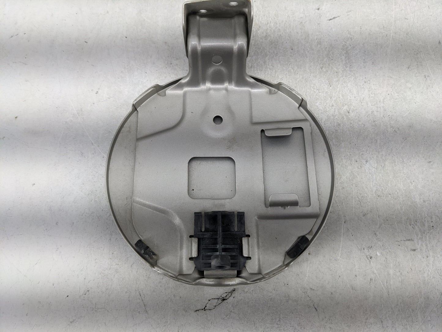 2008 Chevrolet Equinox Fuel Tank Door Lid Gas Tank Silver - Oemusedautoparts1.com