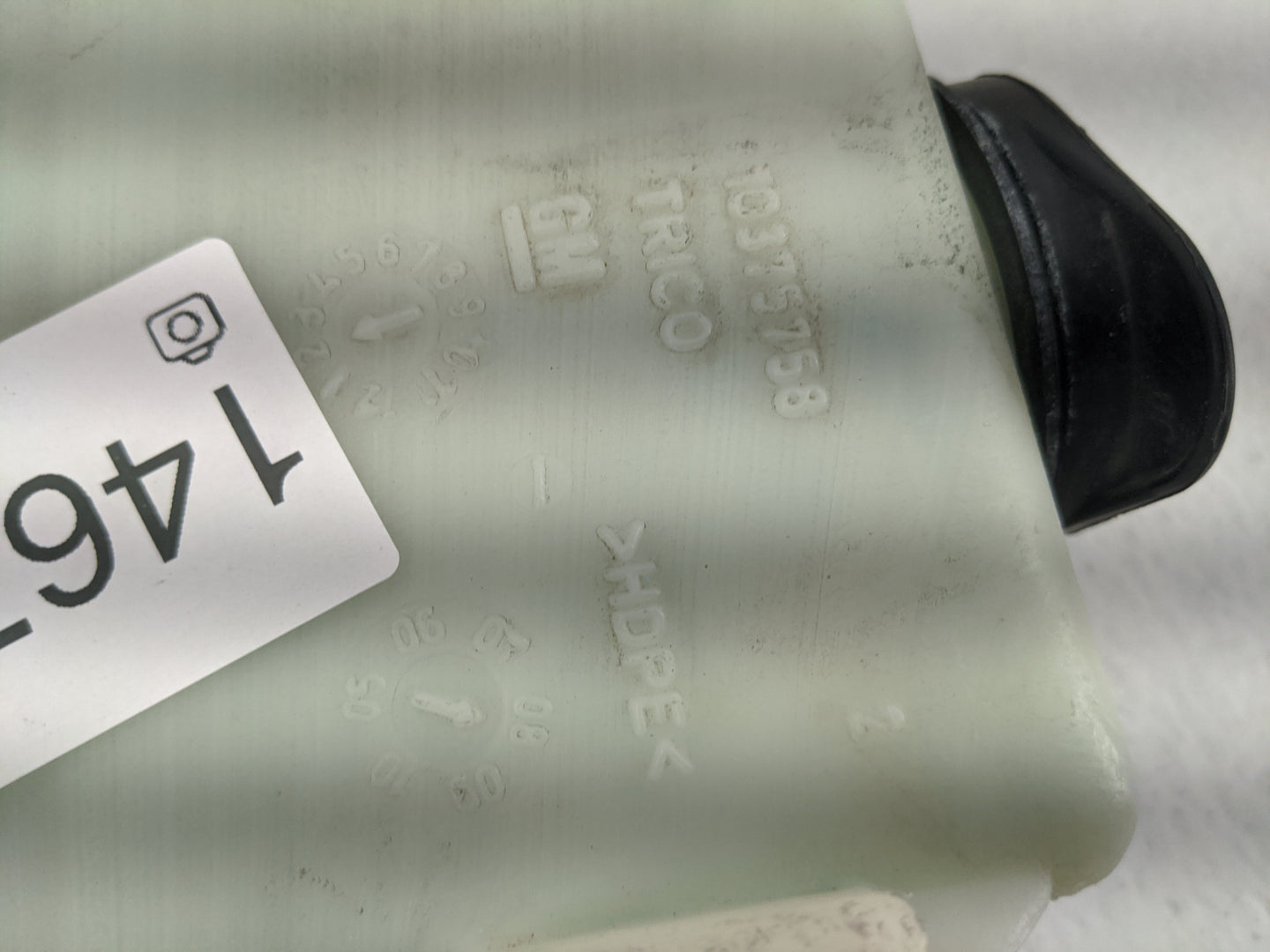 2008 Chevrolet Equinox Windshield Washer Fluid Reservoir Bottle Oem - Oemusedautoparts1.com