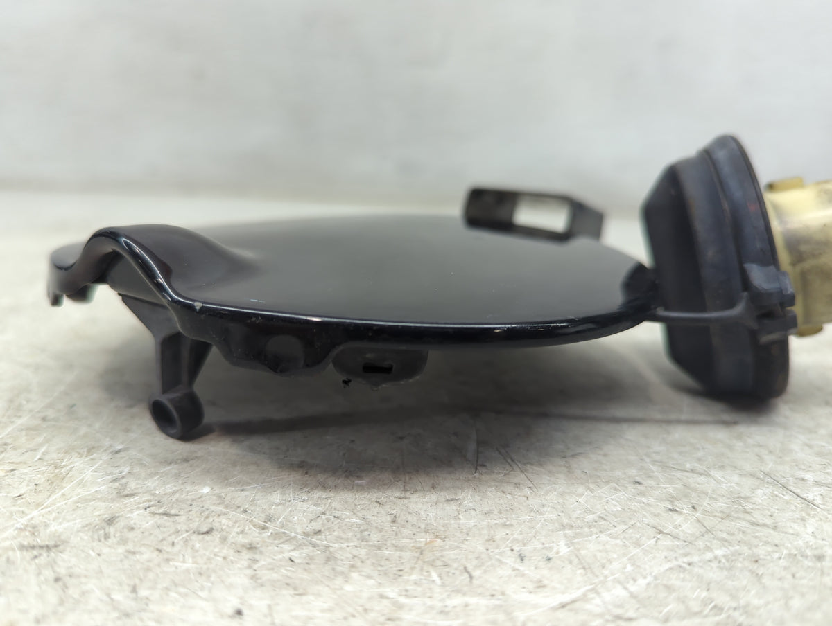 2008 Chevrolet Equinox Fuel Tank Door Lid Gas Tank Black - Oemusedautoparts1.com