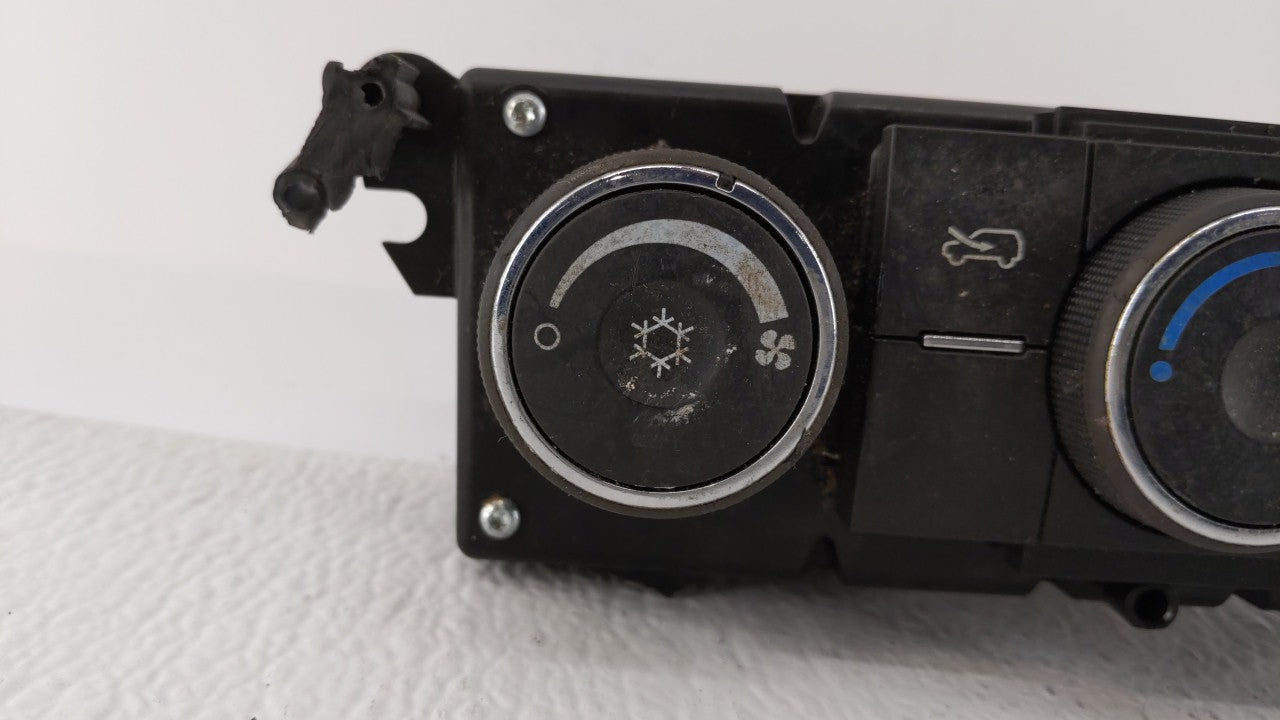 2007-2009 Chevrolet Equinox Climate Control Module Temperature AC/Heater Replacement P/N:25950961 25833287 Fits OEM Used Aut
