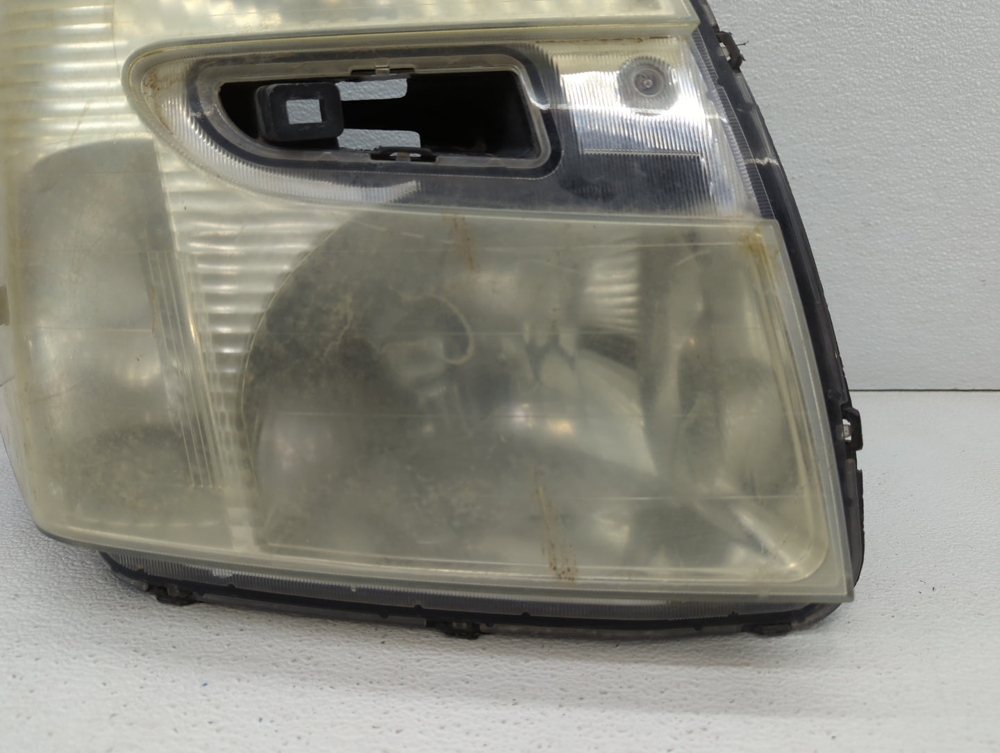 2005-2009 Chevrolet Equinox Passenger Right Oem Head Light Headlight Lamp - Oemusedautoparts1.com
