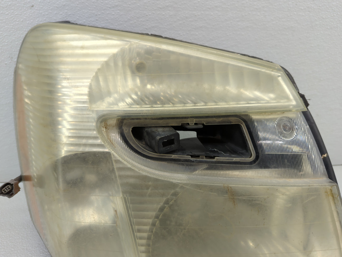 2005-2009 Chevrolet Equinox Passenger Right Oem Head Light Headlight Lamp - Oemusedautoparts1.com