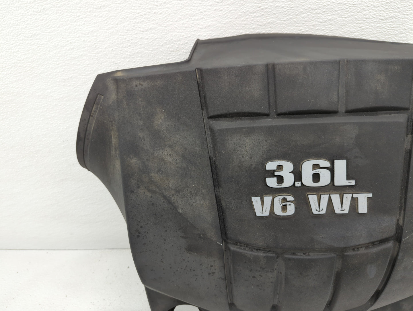 2008 Chevrolet Equinox Engine Cover - Oemusedautoparts1.com