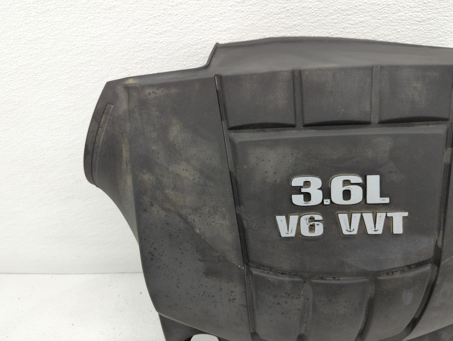 2008 Chevrolet Equinox Engine Cover - Oemusedautoparts1.com