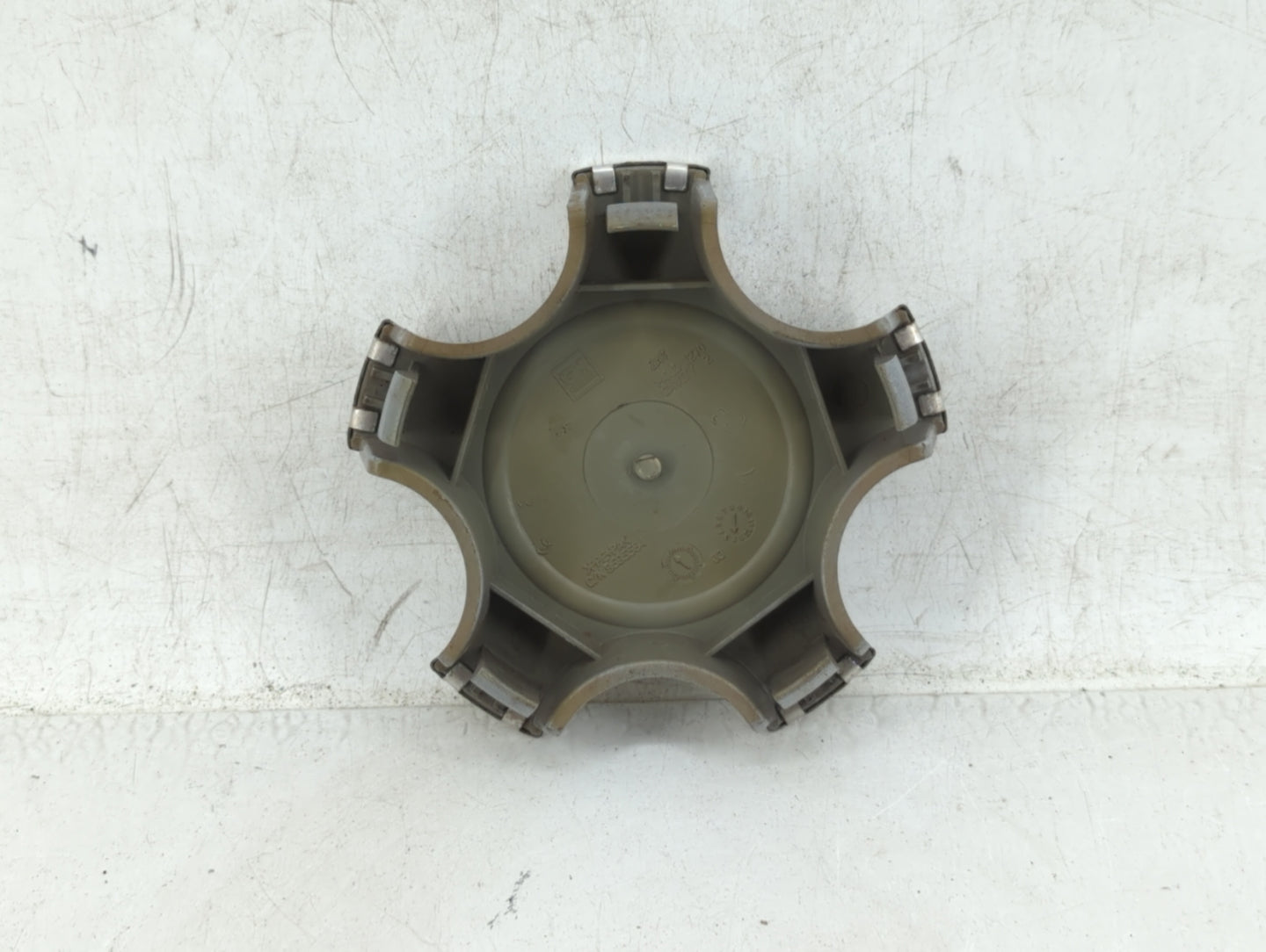2008 Chevrolet Equinox Rim Wheel Center Cap - Oemusedautoparts1.com