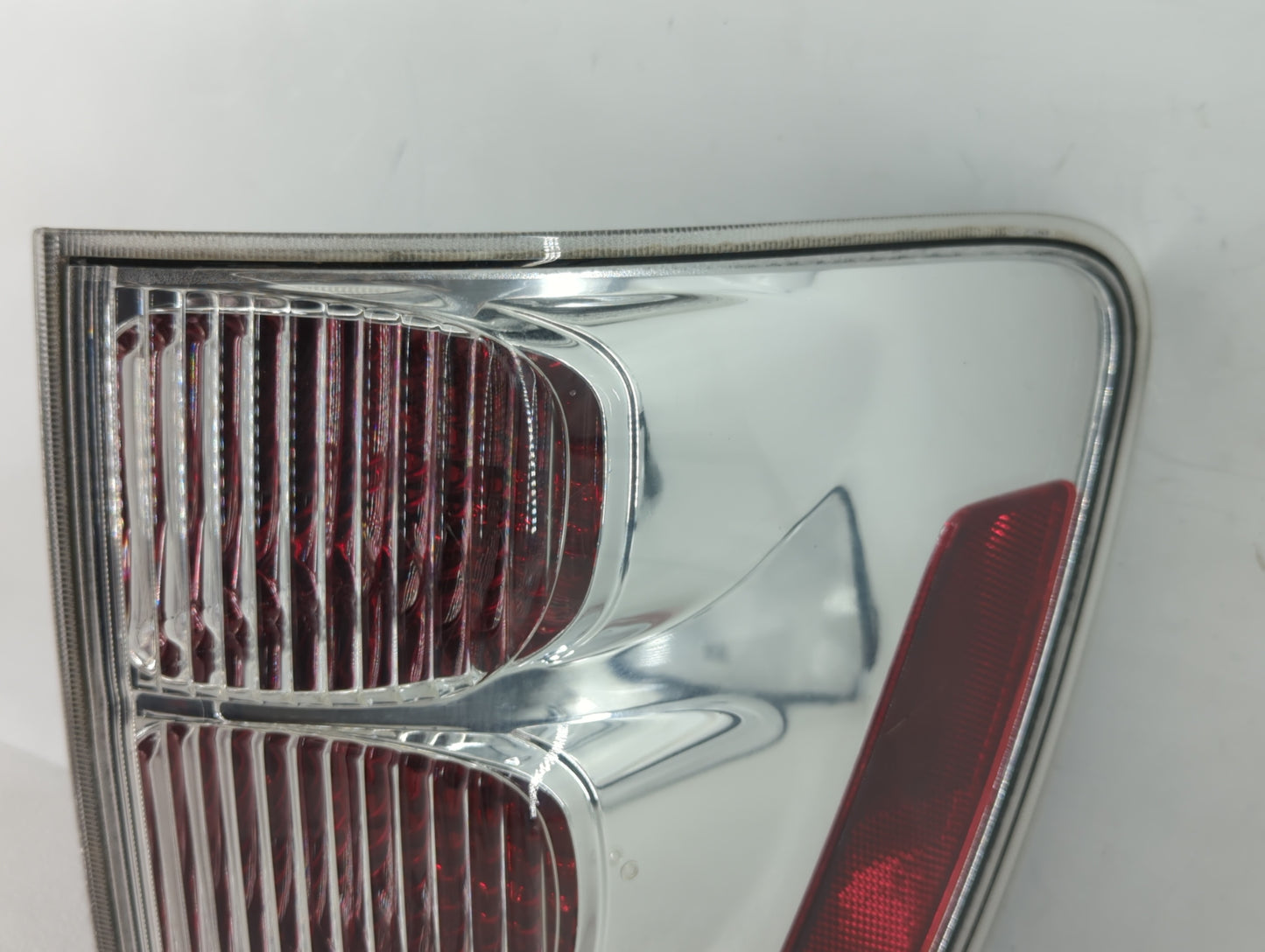 2005-2009 Chevrolet Equinox Tail Light Assembly Passenger Right OEM P/N:5480779 Fits Fits 2005 2006 2007 2008 2009 OEM Used 