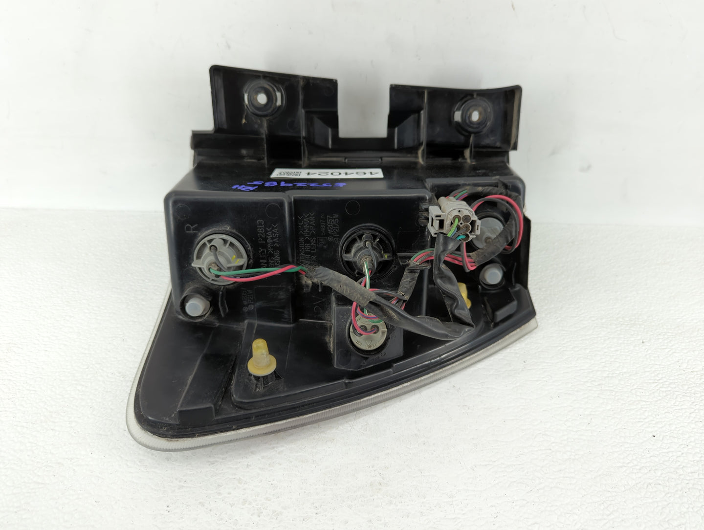 2005-2009 Chevrolet Equinox Tail Light Assembly Passenger Right OEM P/N:5480779 Fits Fits 2005 2006 2007 2008 2009 OEM Used 