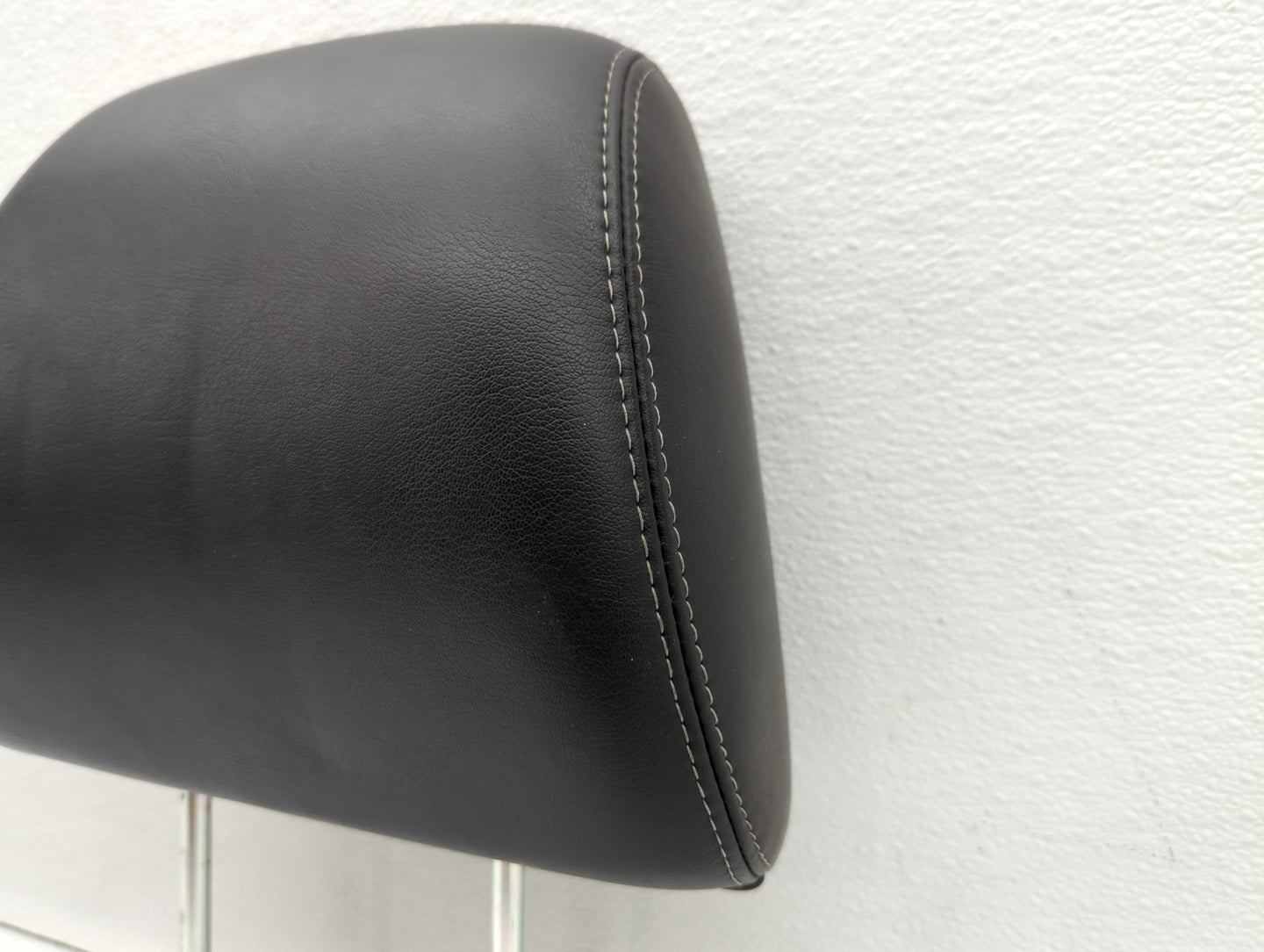 2007 Chevrolet Equinox Headrest Head Rest Front Driver Passenger Seat - Oemusedautoparts1.com