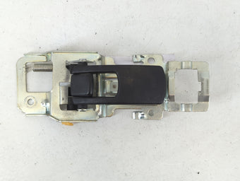 compare product 2005 Chevrolet Equinox Driver Front Left Door Handle Exterior Assembly 675345