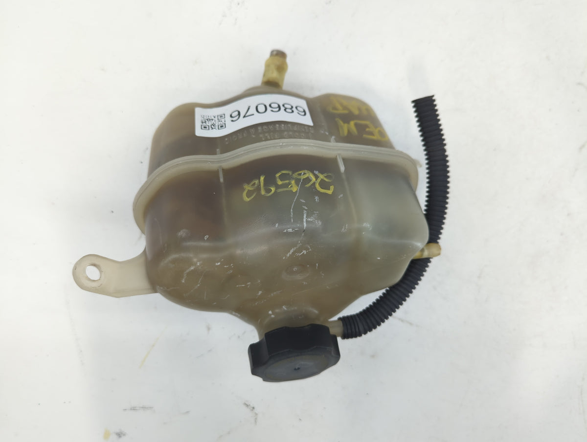 2006 Chevrolet Equinox Radiator Coolant Overflow Expansion Tank Bottle 686076 - Oemusedautoparts1.com