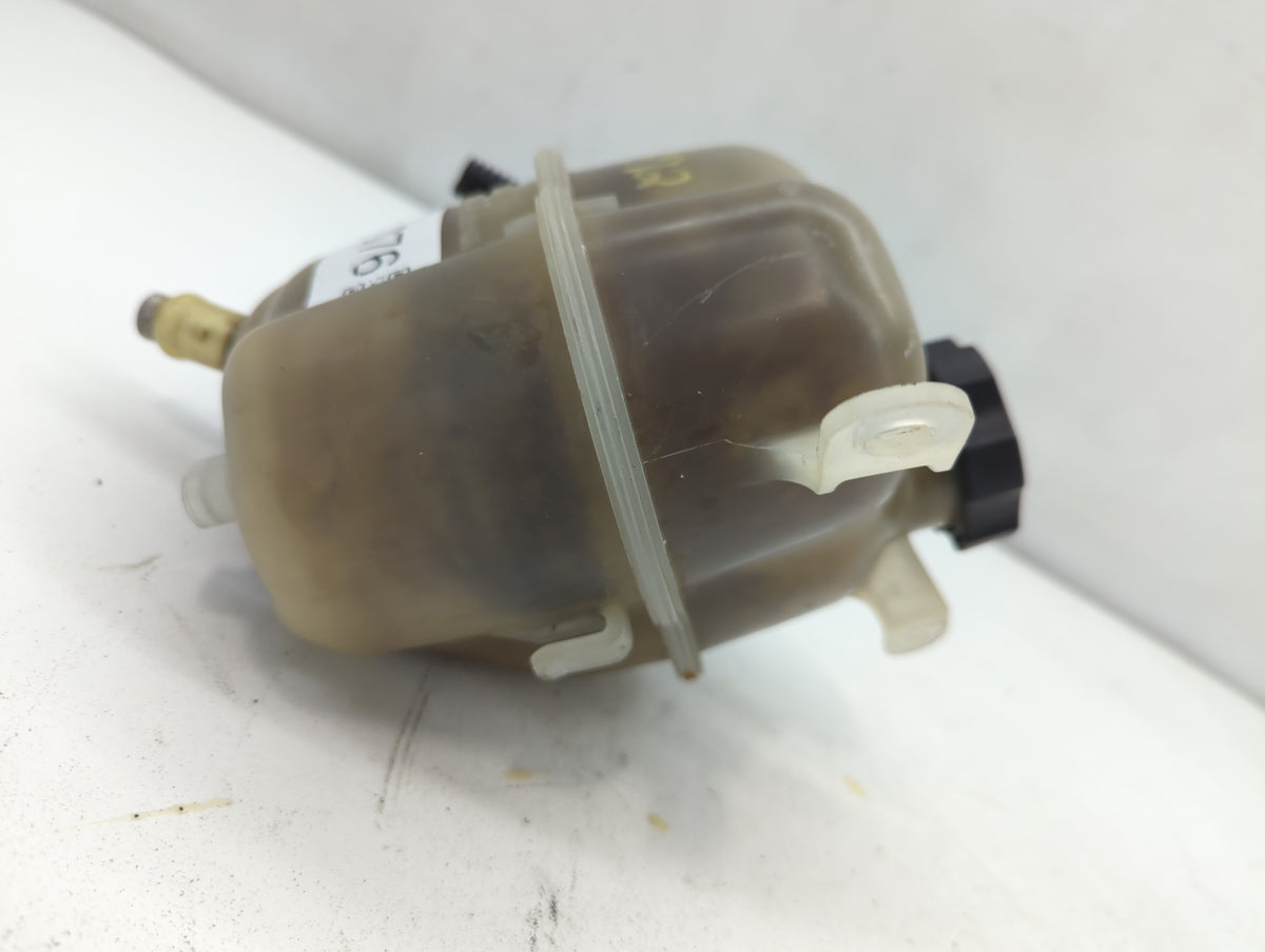 2006 Chevrolet Equinox Radiator Coolant Overflow Expansion Tank Bottle 686076 - Oemusedautoparts1.com
