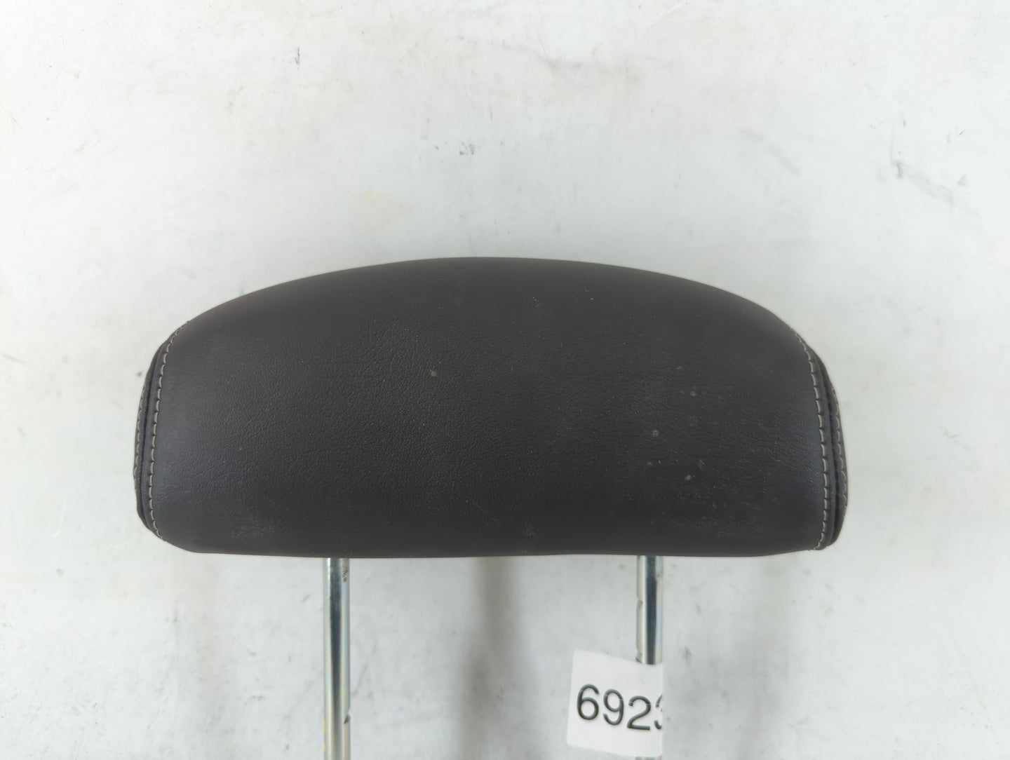 2007-2009 Chevrolet Equinox Headrest Head Rest Rear Seat Fits Fits 2007 2008 2009 OEM Used Auto Parts - Oemusedautoparts1.co