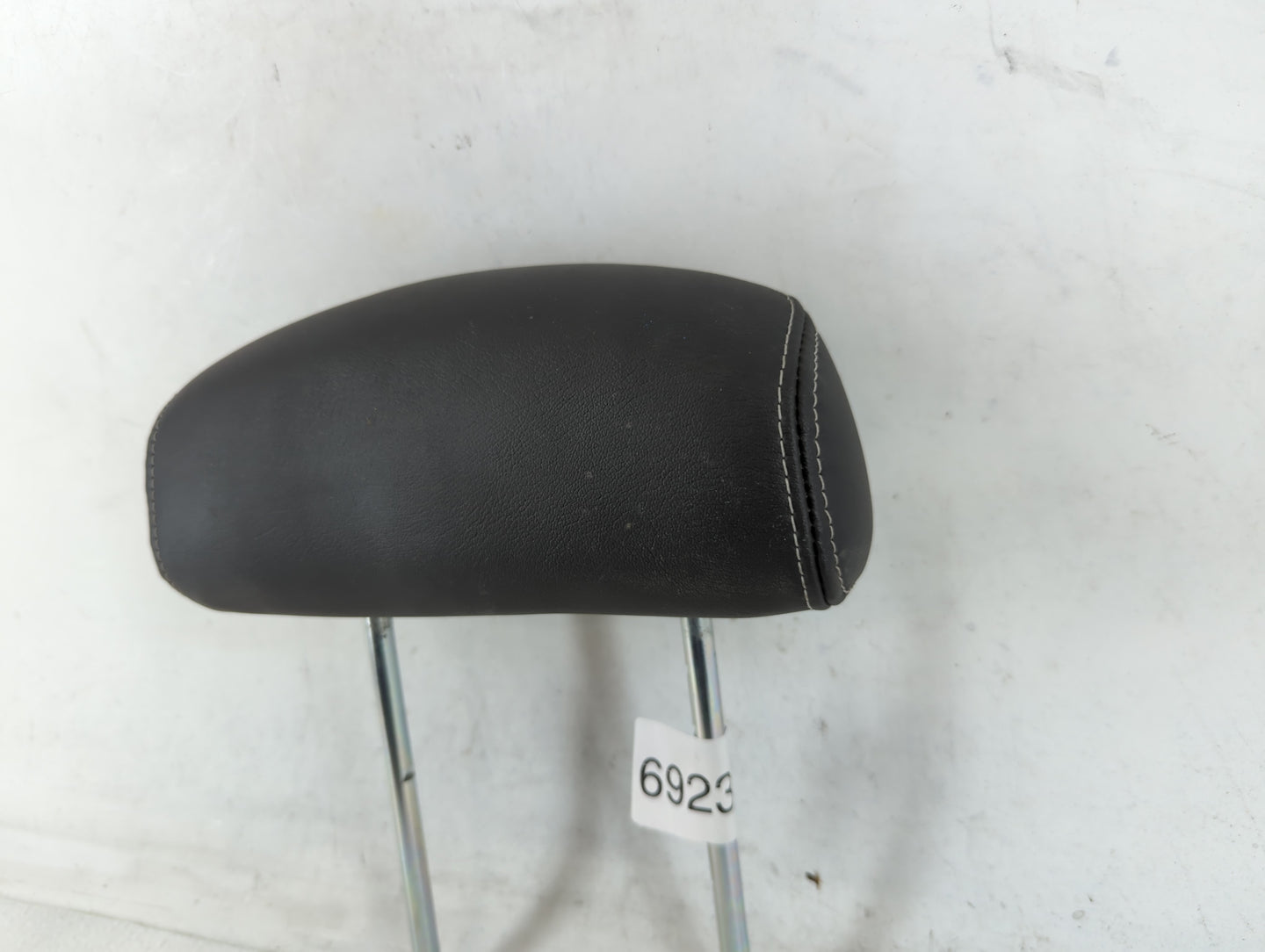 2007-2009 Chevrolet Equinox Headrest Head Rest Rear Seat Fits Fits 2007 2008 2009 OEM Used Auto Parts - Oemusedautoparts1.co