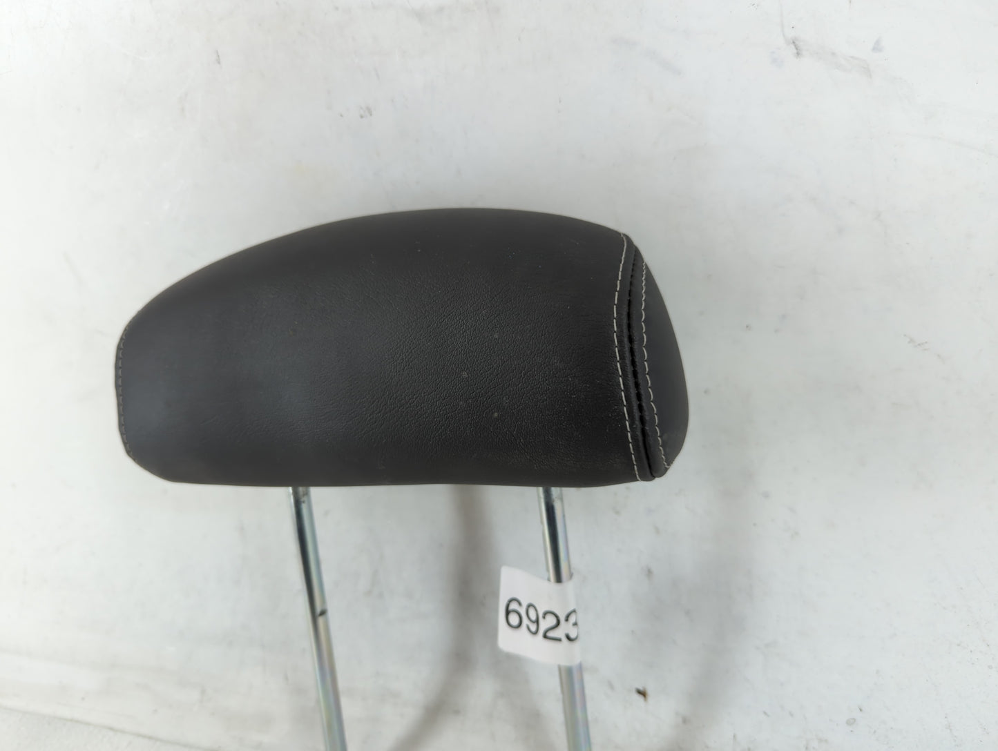 2007-2009 Chevrolet Equinox Headrest Head Rest Rear Seat Fits Fits 2007 2008 2009 OEM Used Auto Parts - Oemusedautoparts1.co