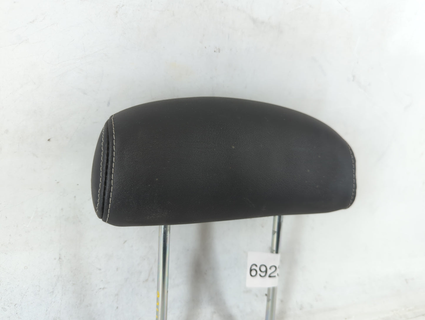 2007-2009 Chevrolet Equinox Headrest Head Rest Rear Seat Fits Fits 2007 2008 2009 OEM Used Auto Parts - Oemusedautoparts1.co