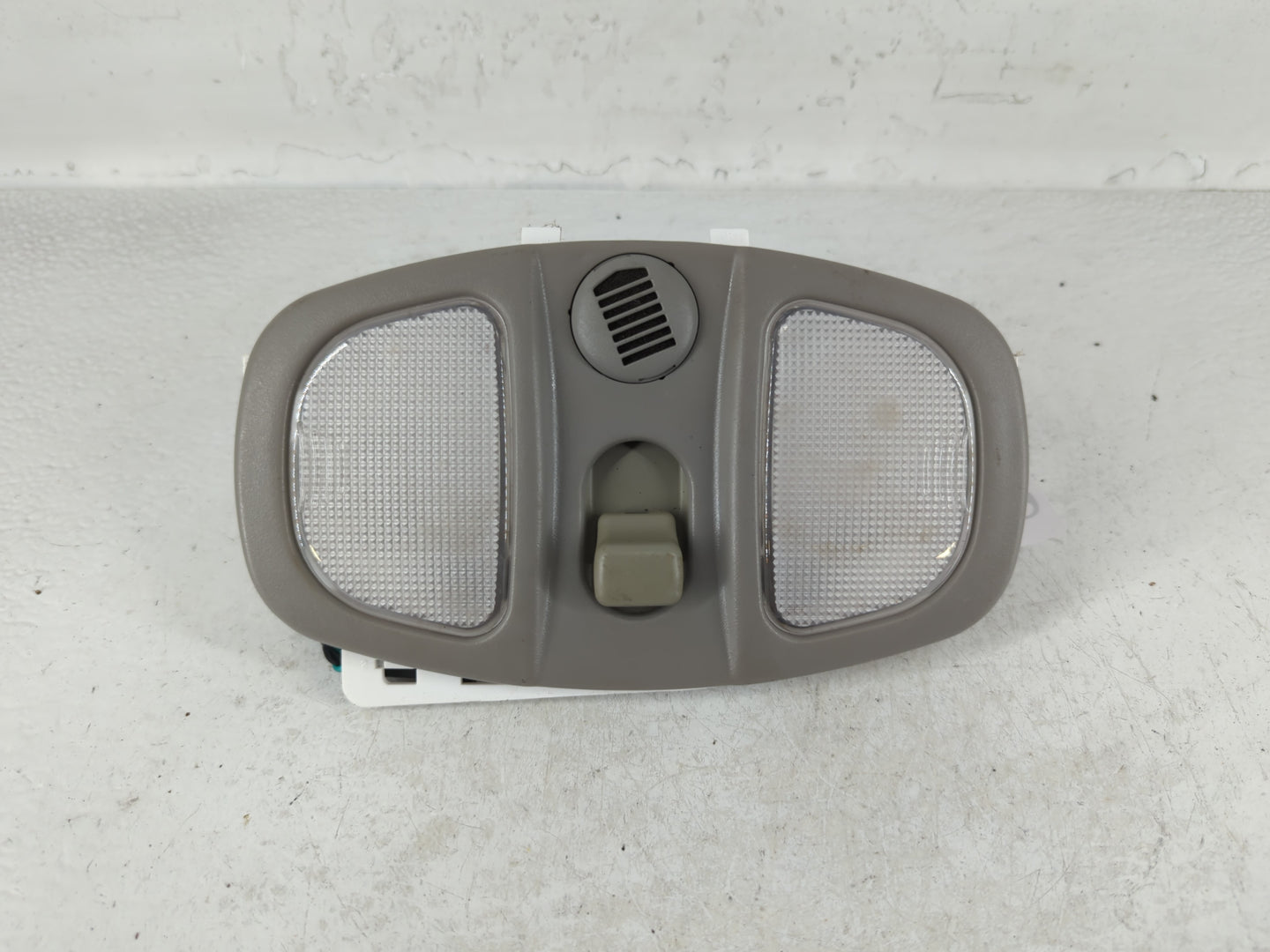 2008 Chevrolet Equinox Overhead Roof Console - Oemusedautoparts1.com