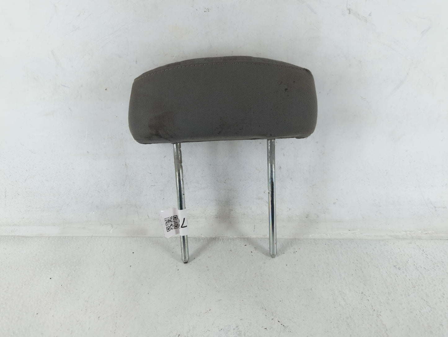 2007-2009 Chevrolet Equinox Headrest Head Rest Rear Seat Black - Oemusedautoparts1.com