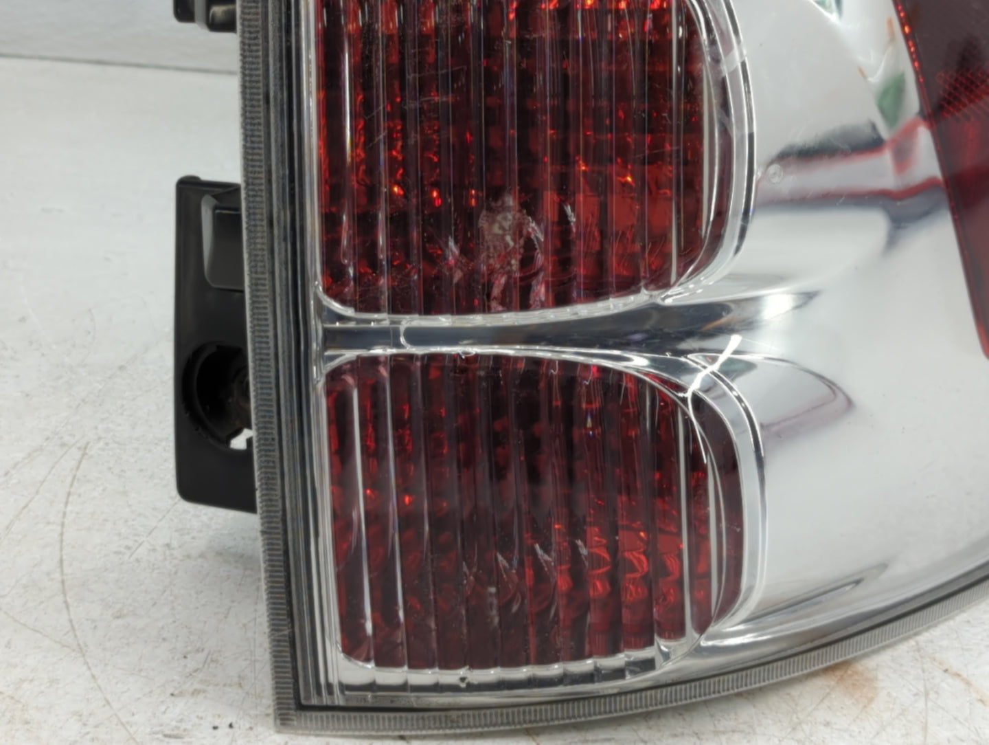 2005-2009 Chevrolet Equinox Tail Light Assembly Passenger Right OEM P/N:5480780 Fits Fits 2005 2006 2007 2008 2009 OEM Used 