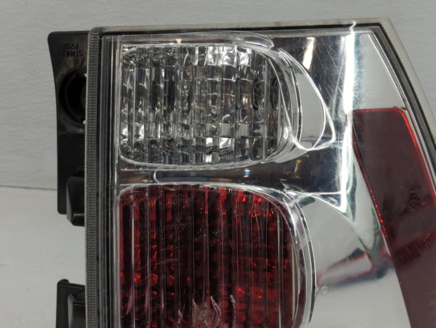 2005-2009 Chevrolet Equinox Tail Light Assembly Passenger Right OEM P/N:5480780 Fits Fits 2005 2006 2007 2008 2009 OEM Used 