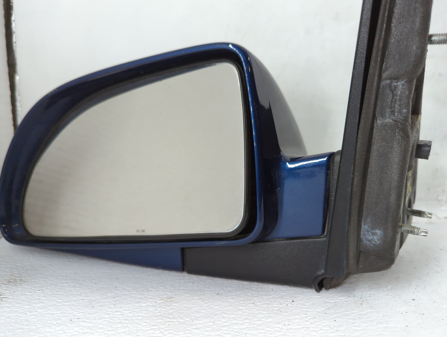 2005-2009 Chevrolet Equinox Driver Side View Mirror - Left Door Mirror OEM Used - Oemusedautoparts1.com