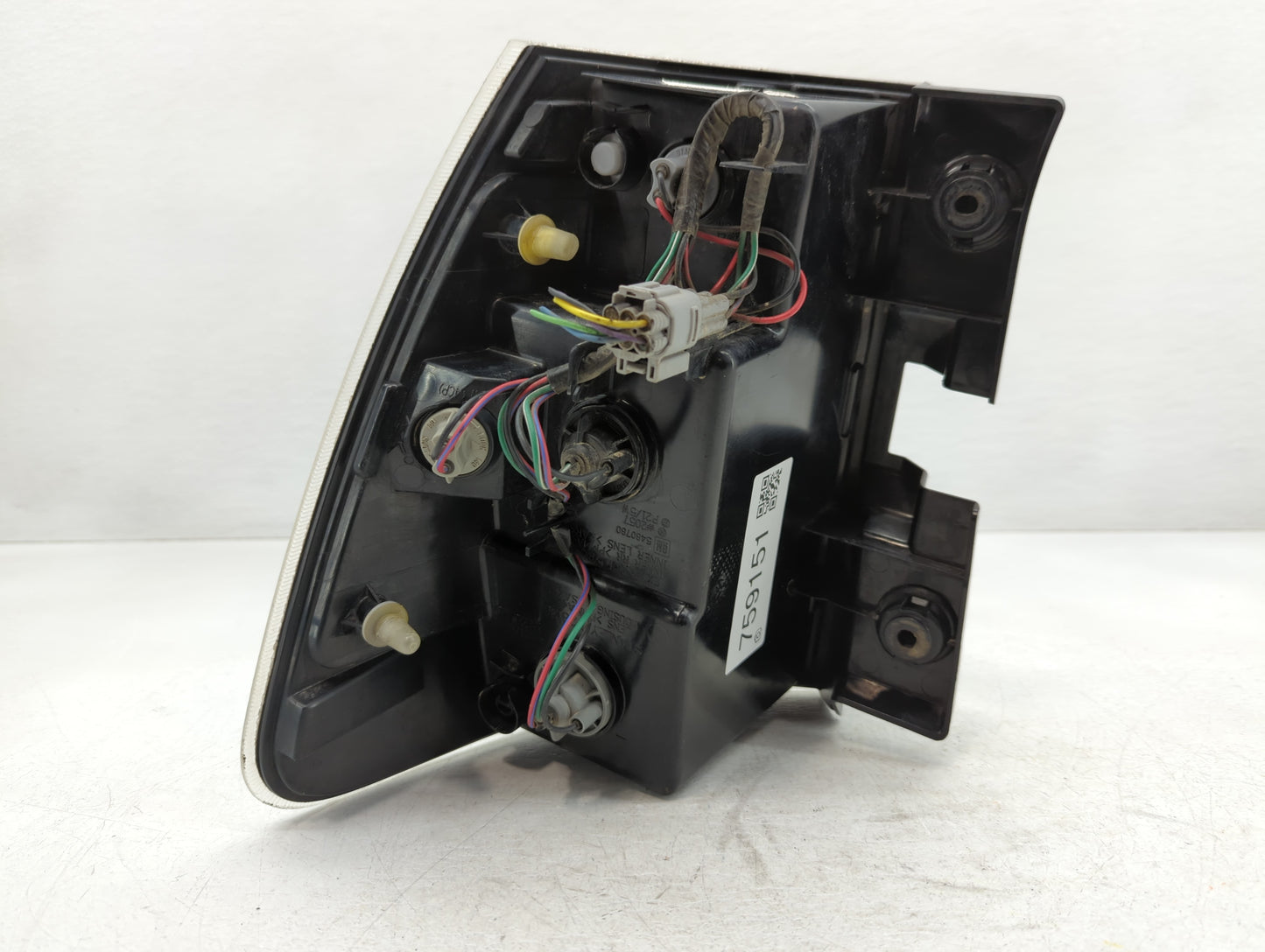 2005-2009 Chevrolet Equinox Tail Light Assembly Driver Left OEM P/N:5480780 Fits Fits 2005 2006 2007 2008 2009 OEM Used Auto
