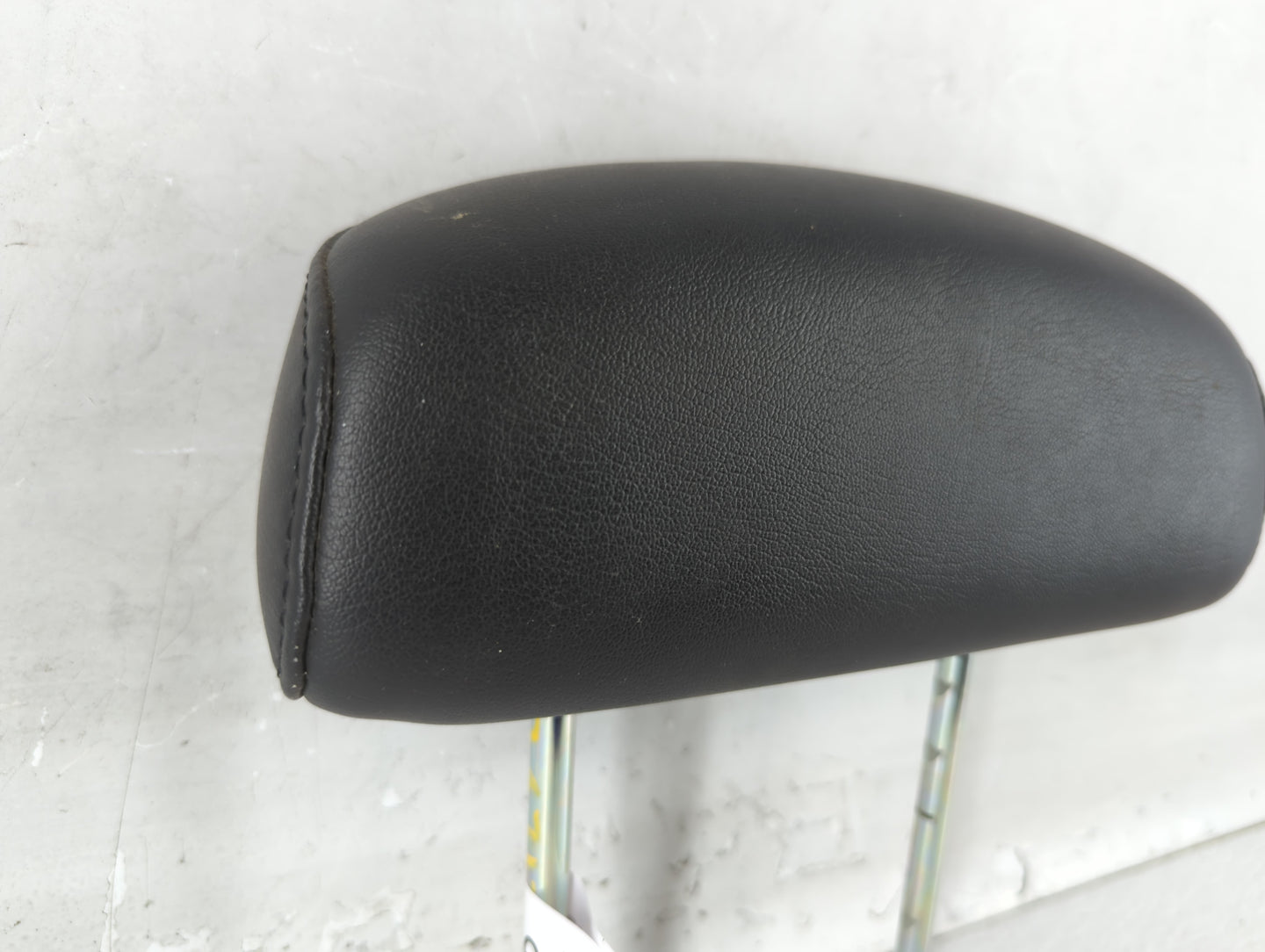 2007-2009 Chevrolet Equinox Headrest Head Rest Front Driver Passenger Seat Fits Fits 2007 2008 2009 OEM Used Auto Parts - Oe