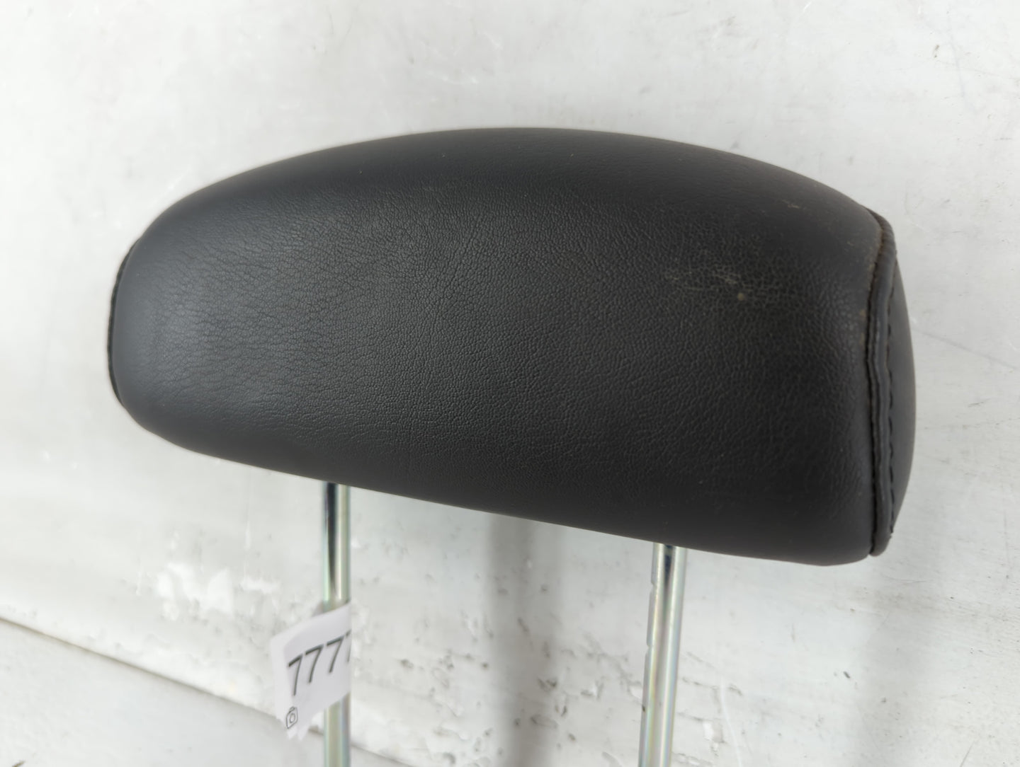2007-2009 Chevrolet Equinox Headrest Head Rest Front Driver Passenger Seat Fits Fits 2007 2008 2009 OEM Used Auto Parts - Oe